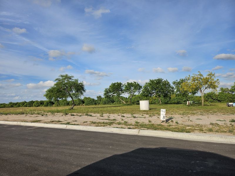 Photo of 1332 Giuseppe Verdi Ave