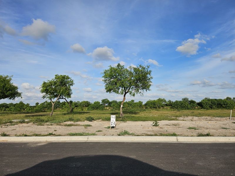 Photo of 1352 Giuseppe Verdi Ave